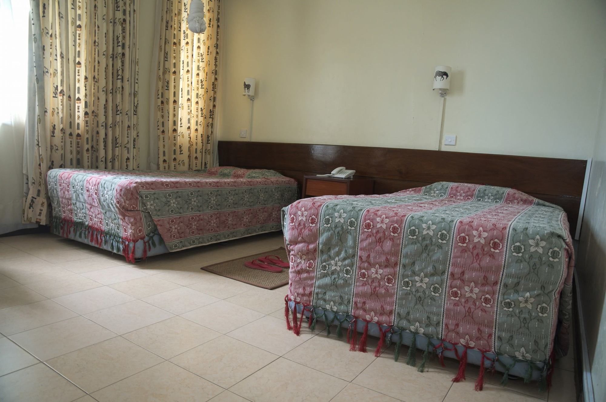 Lotus Hotel Mombasa Extérieur photo